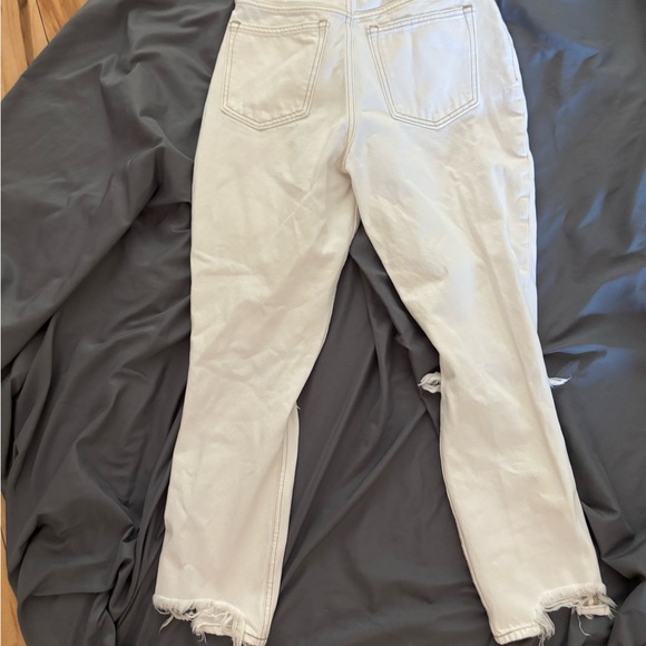 Abercrombie & Fitch Off-White Ripped Ankle Jeans - Picture 2 of 3